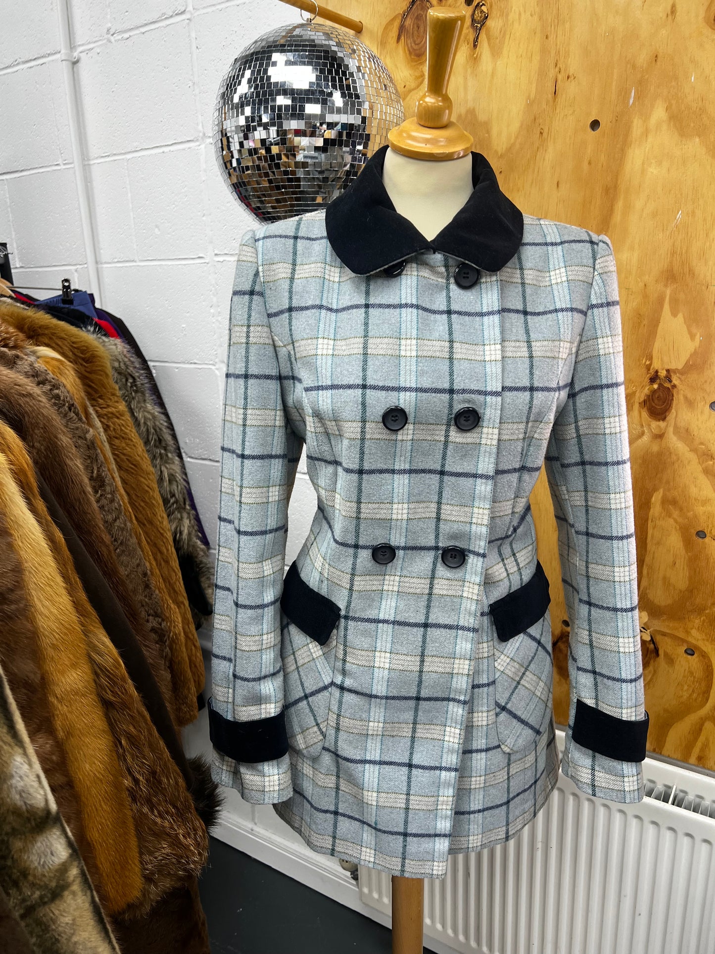 Amaryllis 60s Short Coat