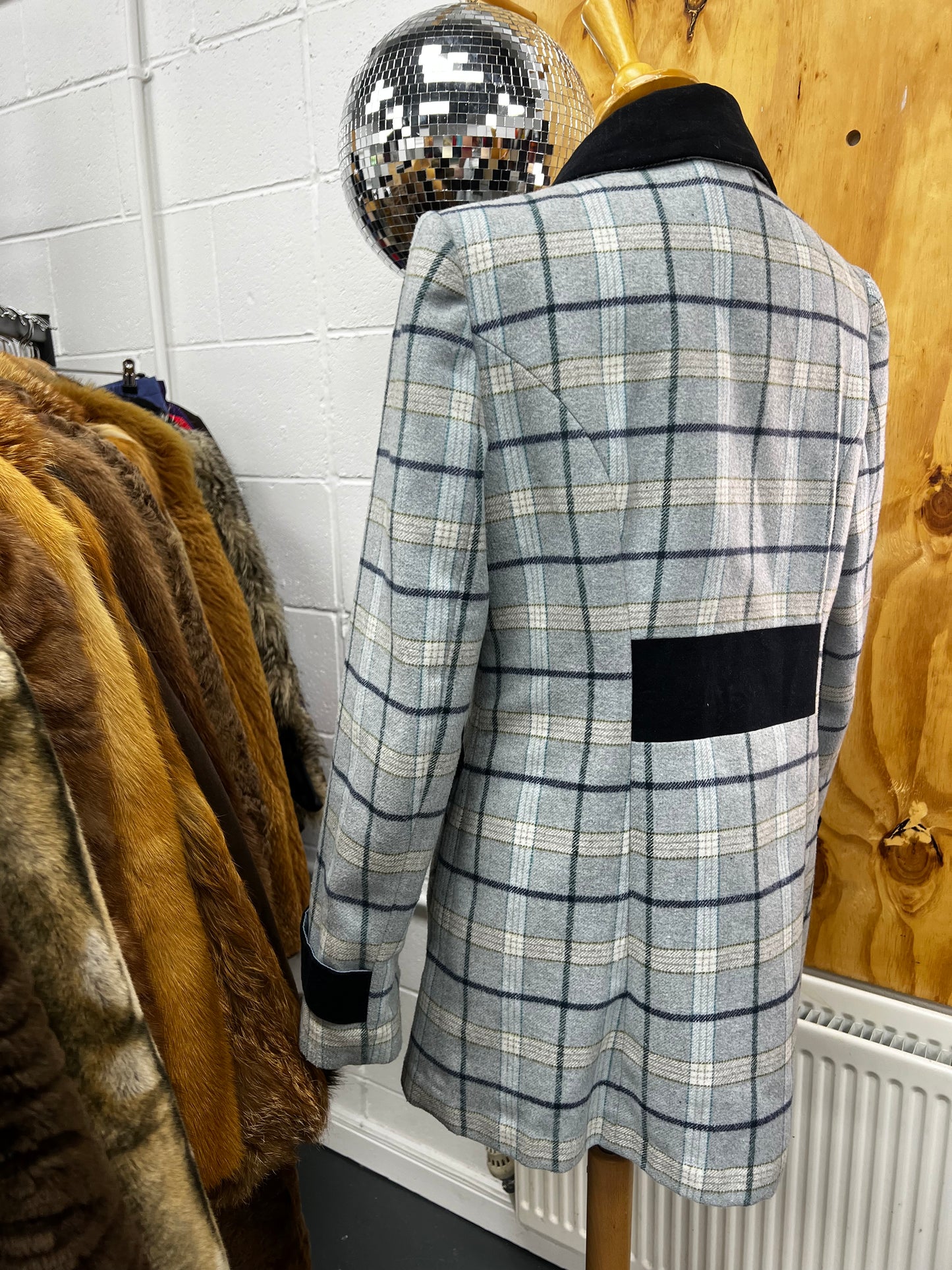 Amaryllis 60s Short Coat