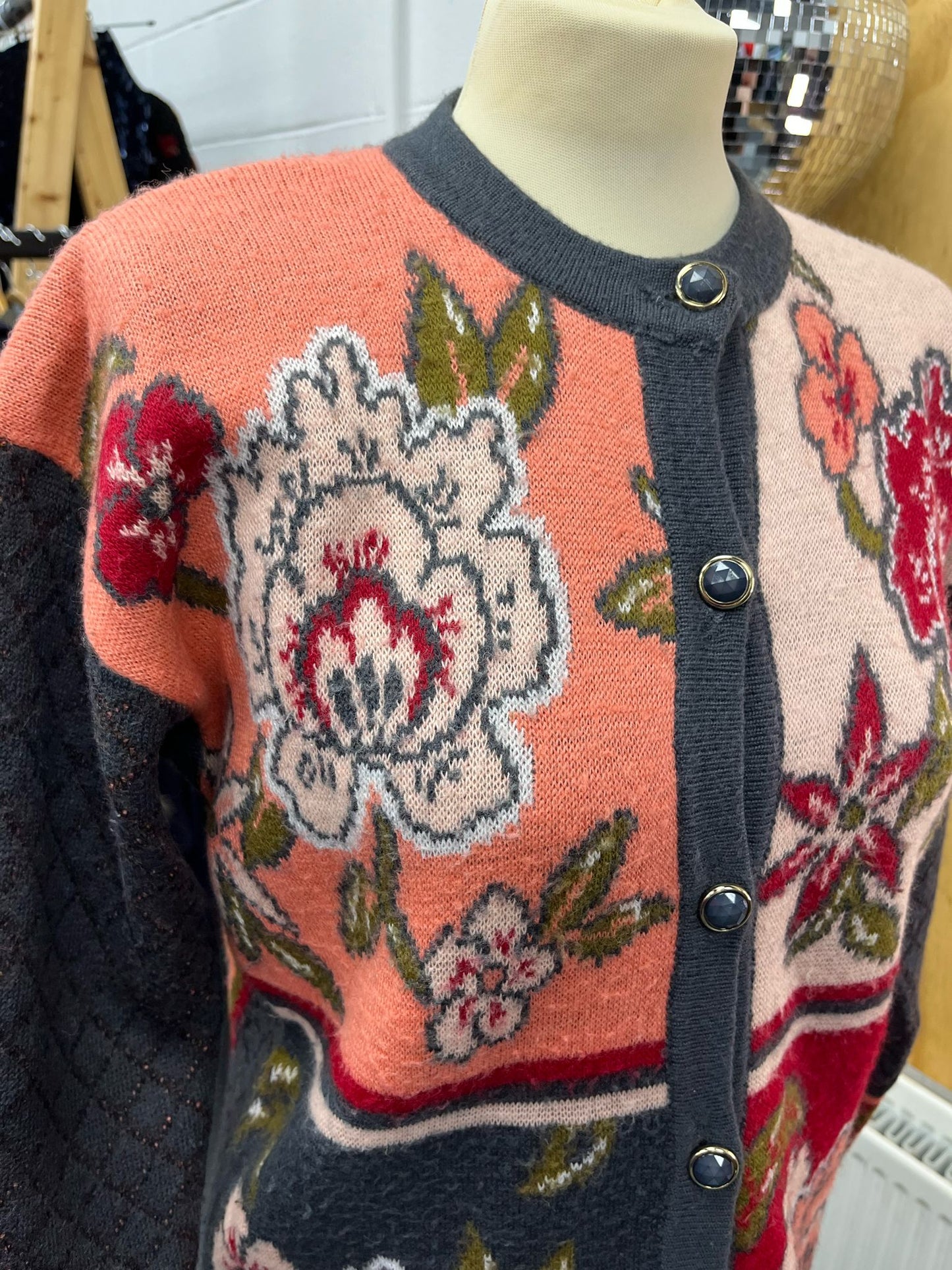 80s Floral Reds & Pinks
